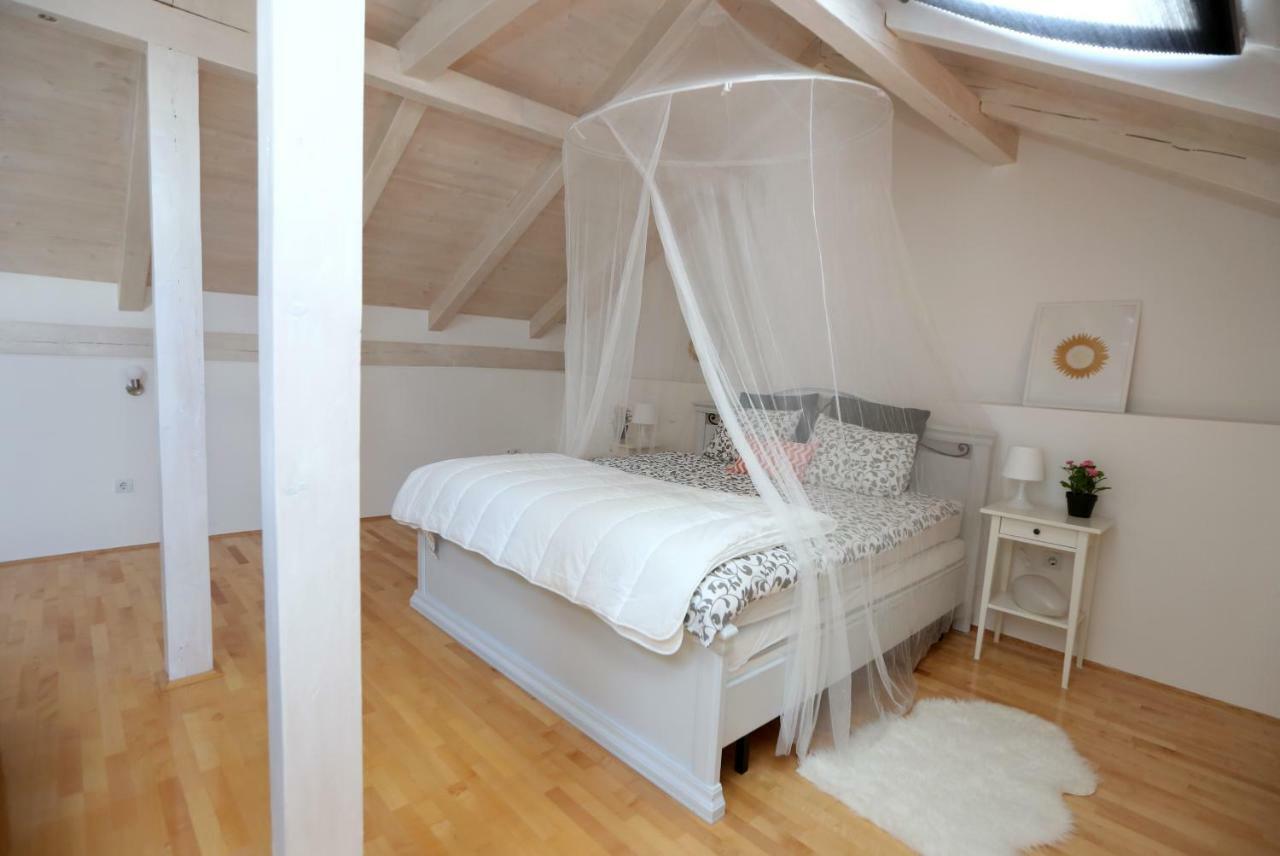 Apartament Kuce Za Odmor Brkic Lozovac Zewnętrze zdjęcie