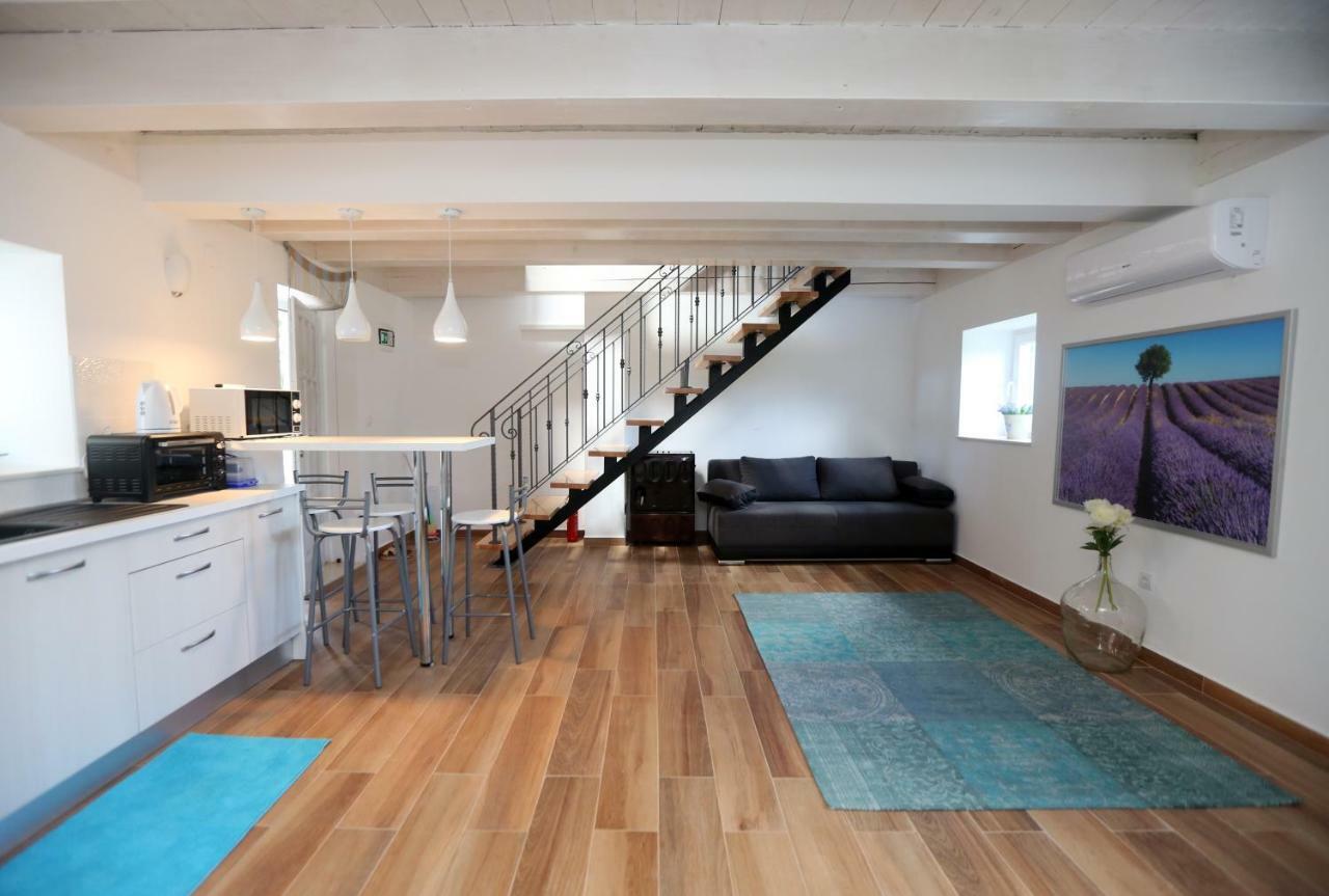 Apartament Kuce Za Odmor Brkic Lozovac Zewnętrze zdjęcie